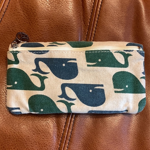 Bungalow 360 whale print trifold wallet - Picture 2 of 8